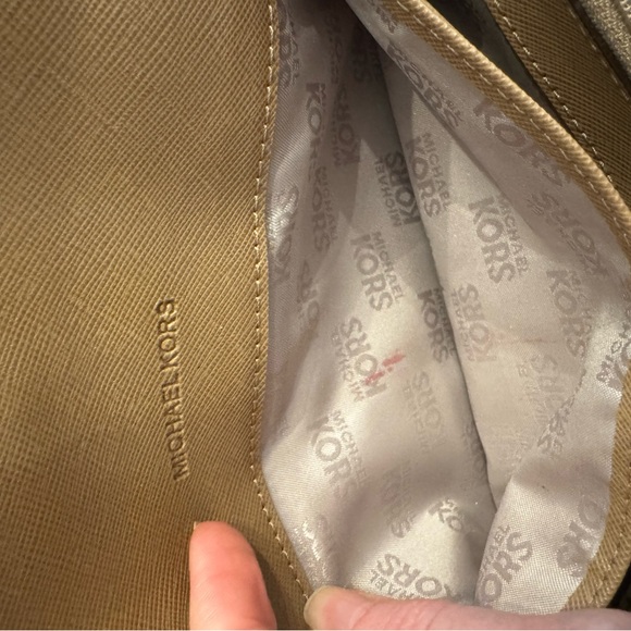 Michael Kors Fulton Tan & Gold Leather Wallet - Picture 8 of 13